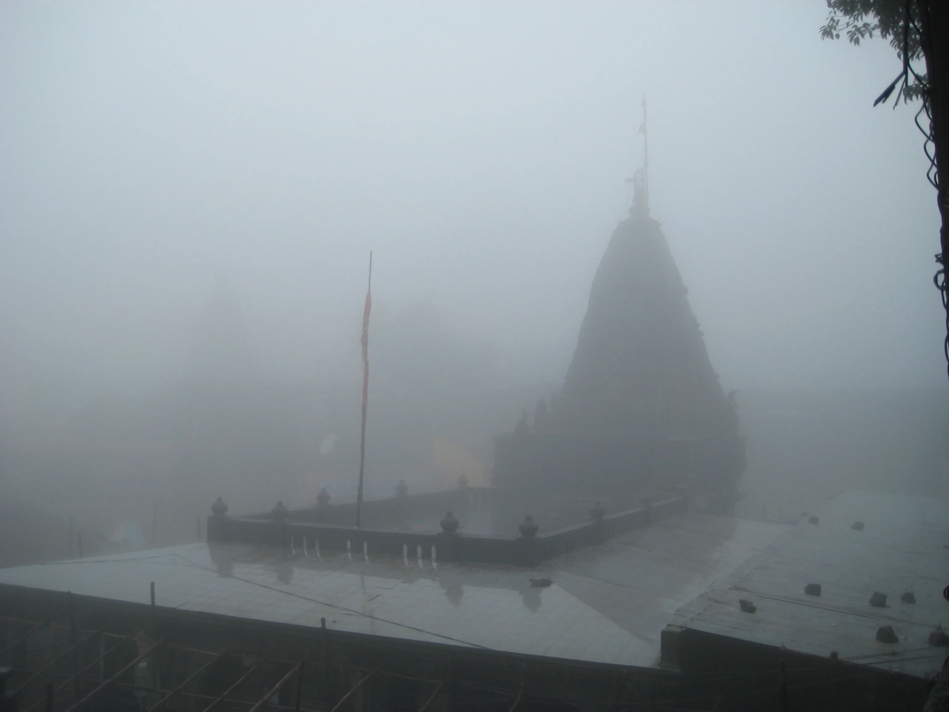 Bhimashankar Jyotirlinga from Pune: Darshan Timings, Route & Cab Guide