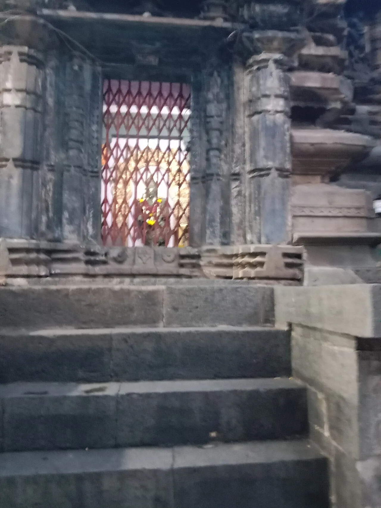 Pune to Kolhapur for Business: Highway Timing, Hotels & Cab Packages